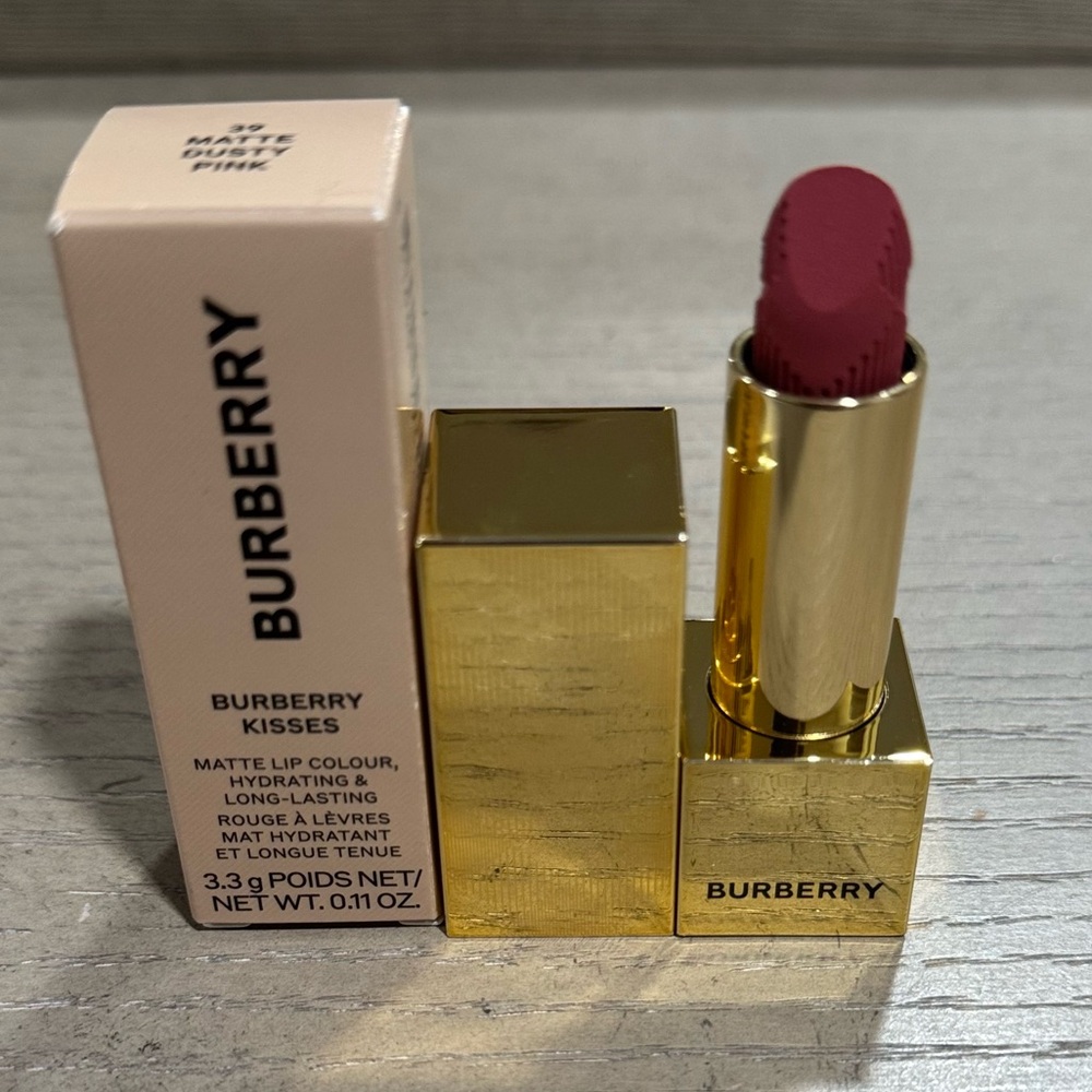 Burberry Kisses Matte Lipstick in Dusty Pink